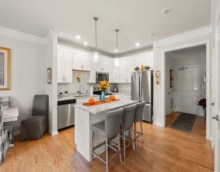 4 Francis Dr, Andover, Massachusetts, 1 Bedroom Bedrooms, 4 Rooms Rooms,1 BathroomBathrooms,Residential,For Sale,Francis Dr,73439288