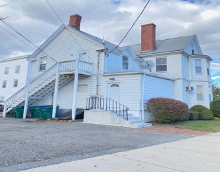 381 Broadway, Lynn, Massachusetts, 3 Bedrooms Bedrooms, 7 Rooms Rooms,1 BathroomBathrooms,Residential Lease,For Rent,Broadway,73464364