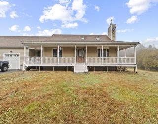 309 Yellow Hill Road, Fall River, Massachusetts, 2 Bedrooms Bedrooms, 7 Rooms Rooms,2 BathroomsBathrooms,Residential,For Sale,Yellow Hill Road,73455551