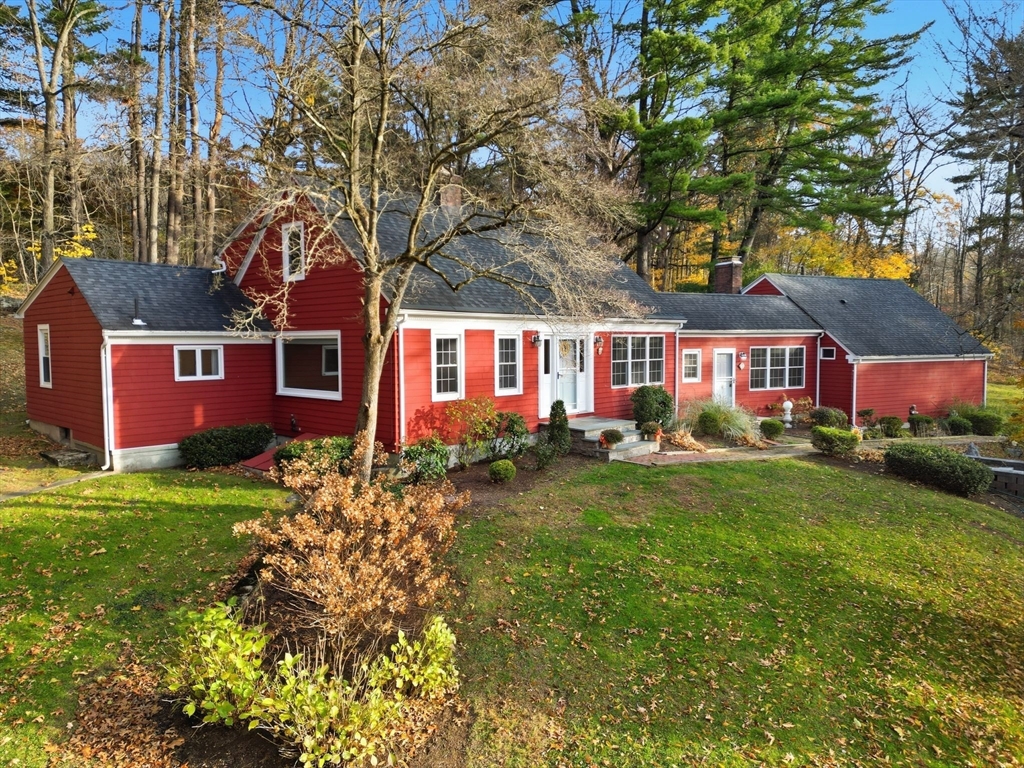 68 Monson Road, Wilbraham, Massachusetts, 4 Bedrooms Bedrooms, 8 Rooms Rooms,3.5 BathroomsBathrooms,Residential,For Sale,Monson Road,73453891