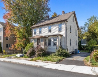 88 Hammond Street, Waltham, Massachusetts, 4 Bedrooms Bedrooms, 10 Rooms Rooms,2 BathroomsBathrooms,Residential Income,For Sale,Hammond Street,73462215