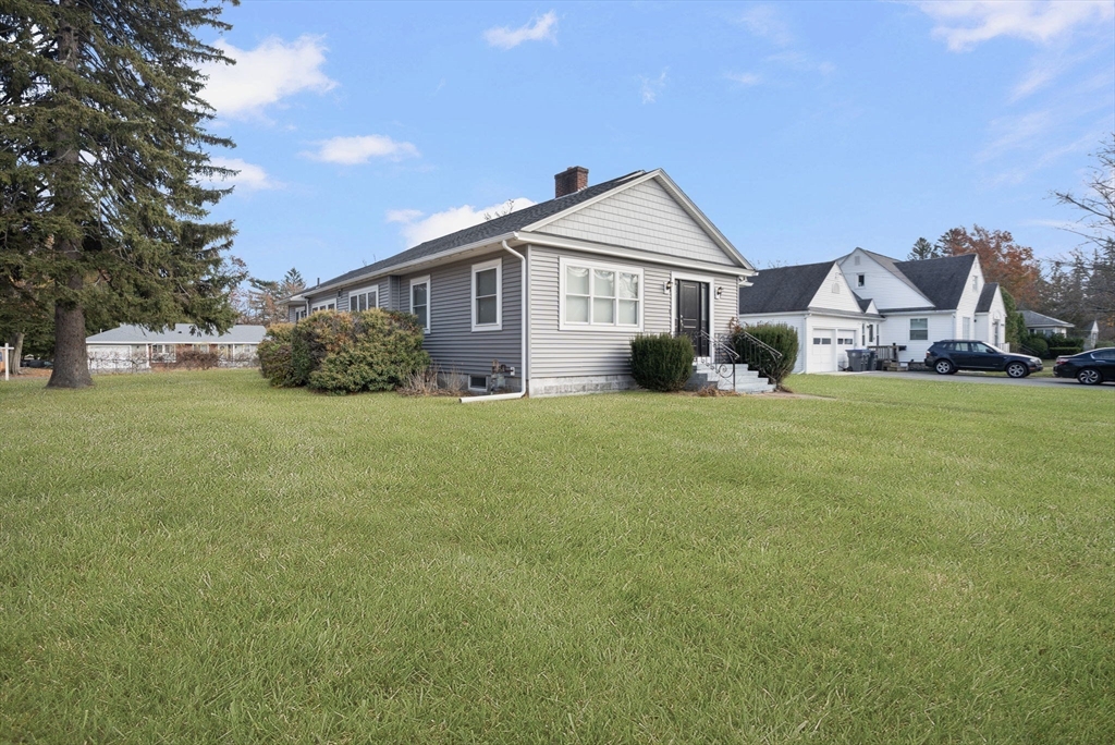 183 Berkeley Street, Methuen, Massachusetts, 3 Bedrooms Bedrooms, 9 Rooms Rooms,2 BathroomsBathrooms,Residential,For Sale,Berkeley Street,73456081