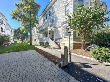 34 Stanton Rd., Brookline, Massachusetts, 3 Bedrooms Bedrooms, 6 Rooms Rooms,2 BathroomsBathrooms,Residential Lease,For Rent,Stanton Rd.,73448364