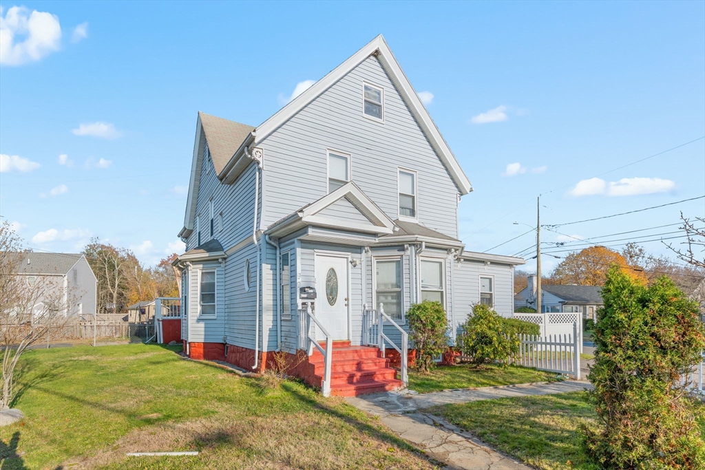 99 Grove St, Brockton, Massachusetts, 6 Bedrooms Bedrooms, 12 Rooms Rooms,3 BathroomsBathrooms,Residential Income,For Sale,Grove St,73454894