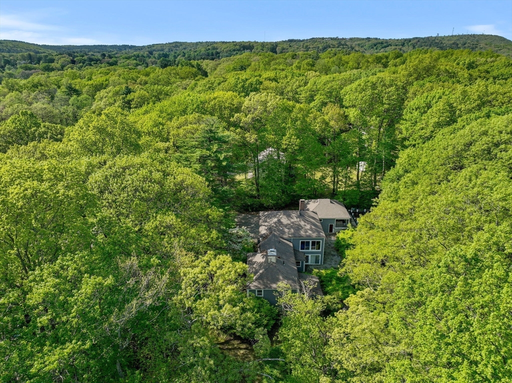 641 Grove St, Framingham, Massachusetts, 5 Bedrooms Bedrooms, 12 Rooms Rooms,3.5 BathroomsBathrooms,Residential,For Sale,Grove St,73375155