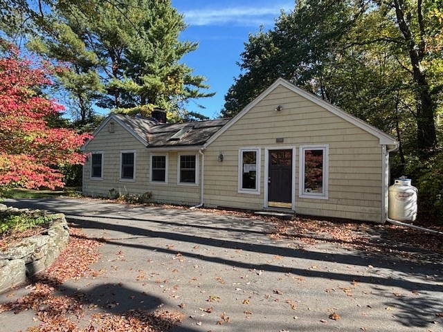378 Salem Street, North Andover, Massachusetts, 2 Bedrooms Bedrooms, 5 Rooms Rooms,1 BathroomBathrooms,Residential,For Sale,Salem Street,73447008