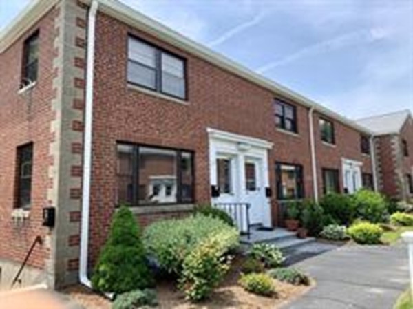 140 Church Street, Waltham, Massachusetts, 1 Bedroom Bedrooms, 2 Rooms Rooms,1 BathroomBathrooms,Residential Lease,For Rent,Church Street,73462052