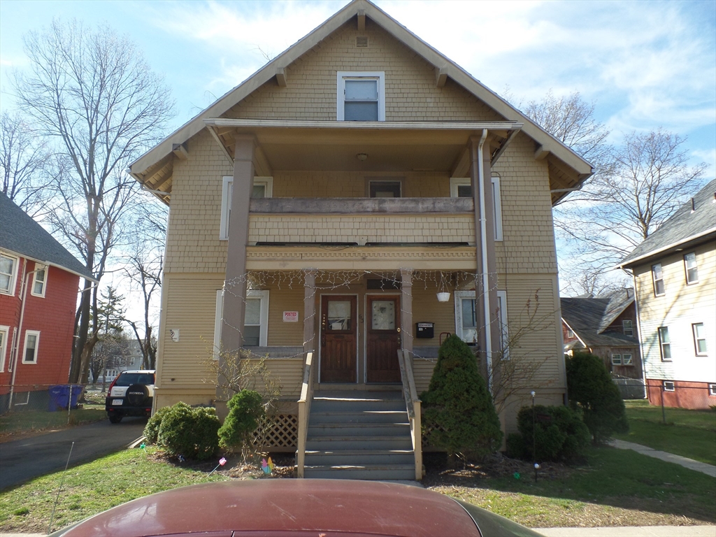 61-63 Dexter St, Springfield, Massachusetts, 4 Bedrooms Bedrooms, 6 Rooms Rooms,1 BathroomBathrooms,Residential Lease,For Rent,Dexter St,73464399