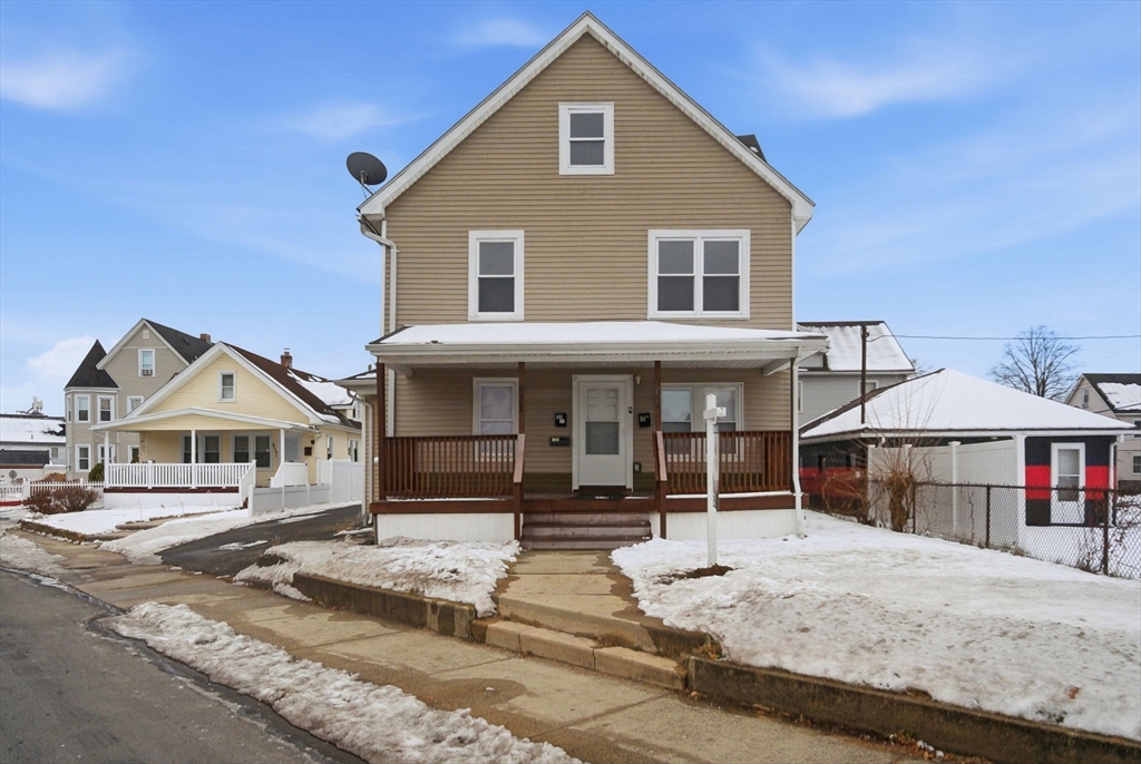 882-884 Liberty St, Springfield, Massachusetts, 5 Bedrooms Bedrooms, 11 Rooms Rooms,2 BathroomsBathrooms,Residential Income,For Sale,Liberty St,73461666