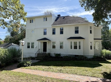 24 State Street, Wellesley, Massachusetts, 3 Bedrooms Bedrooms, 8 Rooms Rooms,2 BathroomsBathrooms,Residential Lease,For Rent,State Street,73382513