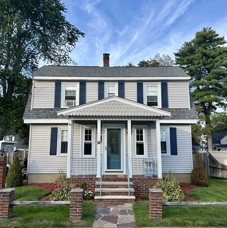 45 Lowell St, Woburn, Massachusetts, 3 Bedrooms Bedrooms, 6 Rooms Rooms,2 BathroomsBathrooms,Residential,For Sale,Lowell St,73464449