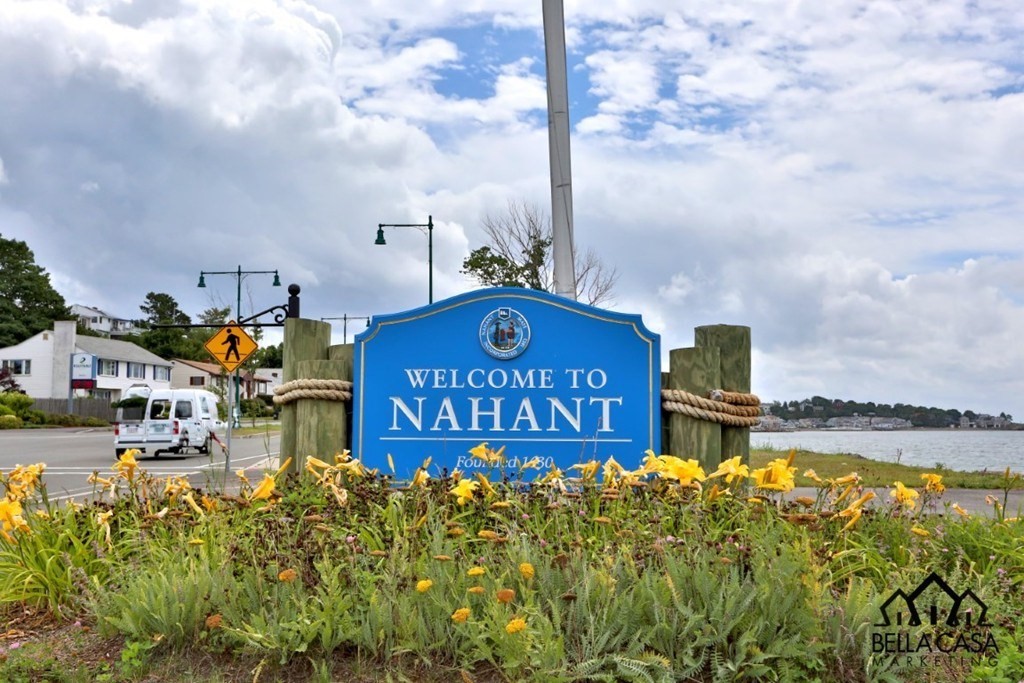 8 Castle Rd, Nahant, Massachusetts, 3 Bedrooms Bedrooms, 5 Rooms Rooms,2 BathroomsBathrooms,Residential Lease,For Rent,Castle Rd,73464488