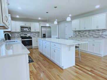 25 Damato Way, Agawam, Massachusetts, 4 Bedrooms Bedrooms, 8 Rooms Rooms,2.5 BathroomsBathrooms,Residential,For Sale,Damato Way,73464492