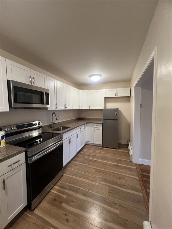 13 Perkins Ave, Brockton, Massachusetts, 1 Bedroom Bedrooms, 3 Rooms Rooms,1 BathroomBathrooms,Residential Lease,For Rent,Perkins Ave,73449525