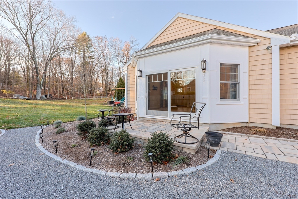 15 Warren Street, Westborough, Massachusetts, 1 Bedroom Bedrooms, 4 Rooms Rooms,1.5 BathroomsBathrooms,Residential Lease,For Rent,Warren Street,73457438