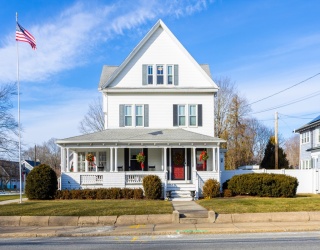 430 N Main, Attleboro, Massachusetts, 1 Bedroom Bedrooms, 4 Rooms Rooms,1 BathroomBathrooms,Residential Lease,For Rent,N Main,73464540