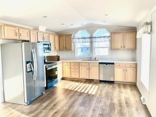 131 Washington St., Foxboro, Massachusetts, 2 Bedrooms Bedrooms, 4 Rooms Rooms,1 BathroomBathrooms,Residential,For Sale,Washington St.,73464583