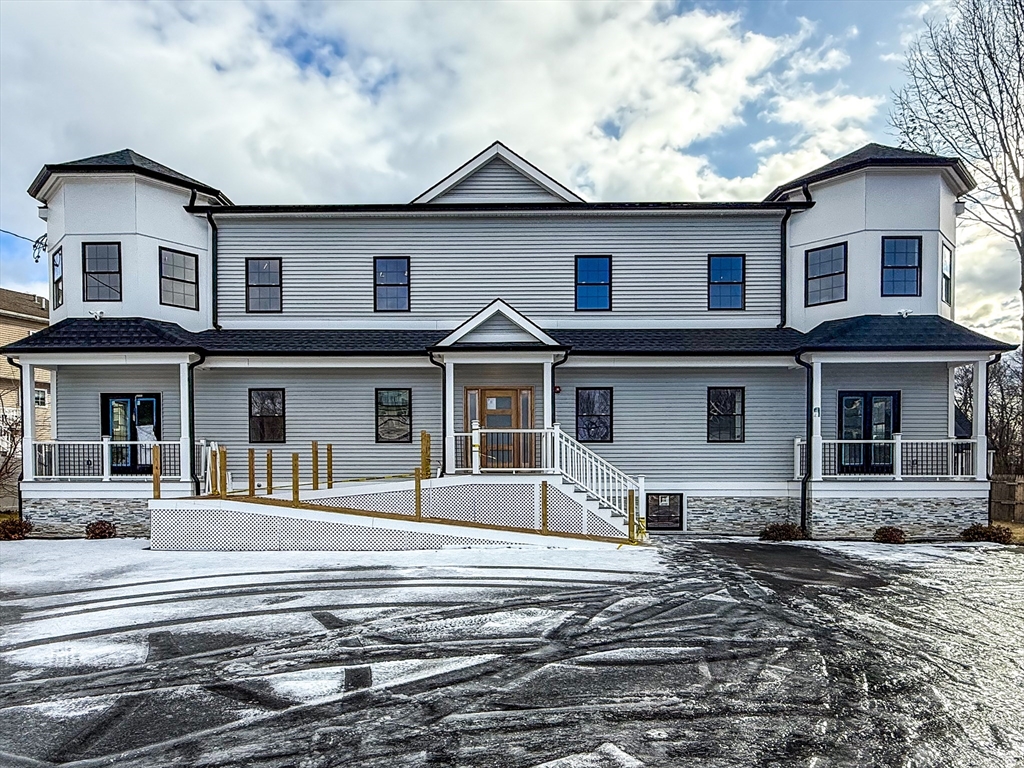 92 Winthrop St, Framingham, Massachusetts, 14 Bedrooms Bedrooms, 30 Rooms Rooms,13 BathroomsBathrooms,Residential Income,For Sale,Winthrop St,73464701