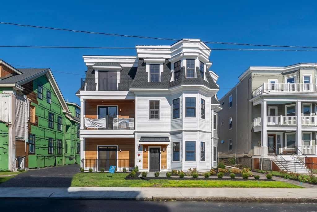 33 Pearl St., Boston, Massachusetts, 2 Bedrooms Bedrooms, 4 Rooms Rooms,2 BathroomsBathrooms,Residential,For Sale,Pearl St.,73464622