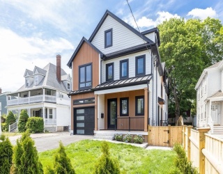 1597 Centre St., Newton, Massachusetts, 4 Bedrooms Bedrooms, 9 Rooms Rooms,3.5 BathroomsBathrooms,Residential,For Sale,Centre St.,73464623