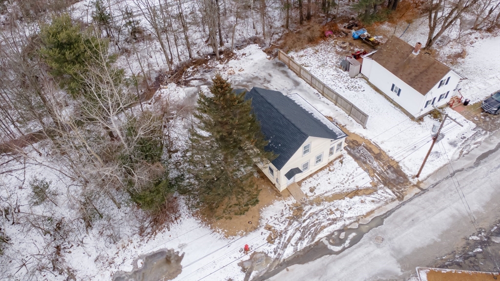 169 Spruce Street, Winchendon, Massachusetts, 2 Bedrooms Bedrooms, 4 Rooms Rooms,1 BathroomBathrooms,Residential,For Sale,Spruce Street,73464617