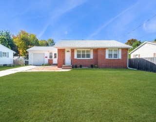 114 Montague St, Montague, Massachusetts, 2 Bedrooms Bedrooms, 5 Rooms Rooms,1.5 BathroomsBathrooms,Residential,For Sale,Montague St,73444617