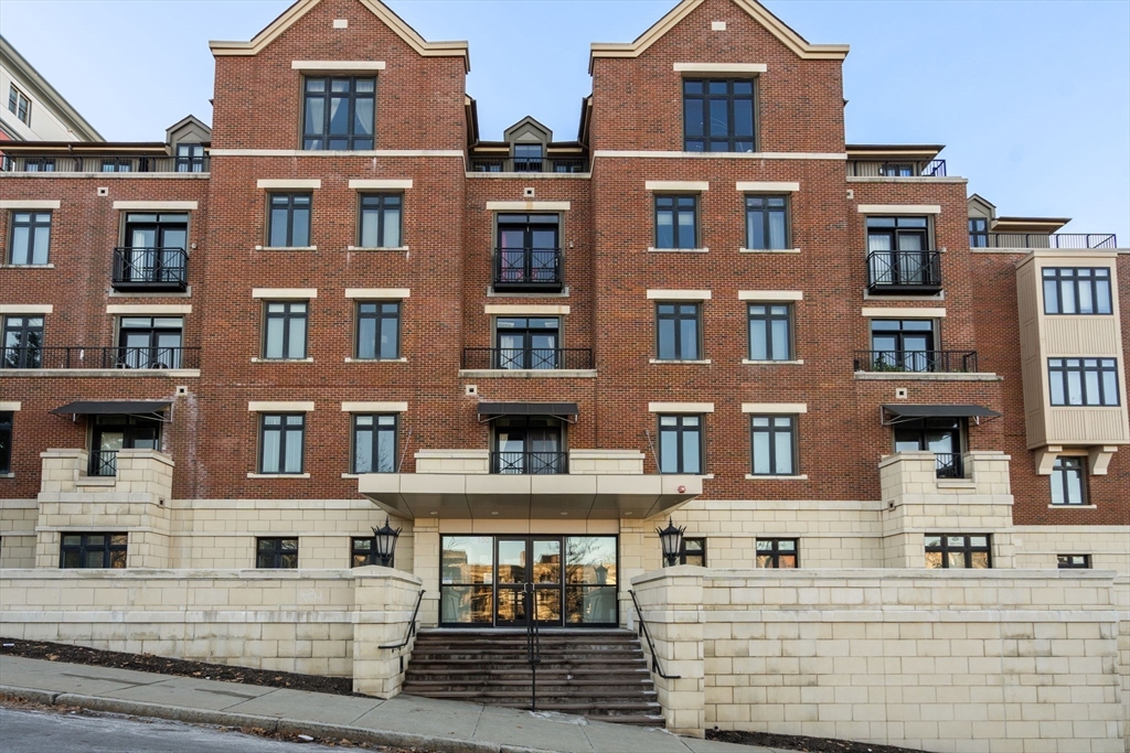 1501 Commonwealth, Boston, Massachusetts, 2 Bedrooms Bedrooms, 4 Rooms Rooms,2 BathroomsBathrooms,Residential,For Sale,Commonwealth,73464792