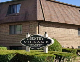 2 Karena Dr, Taunton, Massachusetts, 2 Bedrooms Bedrooms, 4 Rooms Rooms,1 BathroomBathrooms,Residential Lease,For Rent,Karena Dr,73464846