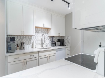 144 Marble, Stoneham, Massachusetts, 1 Bedroom Bedrooms, 4 Rooms Rooms,1 BathroomBathrooms,Residential Lease,For Rent,Marble,73455365