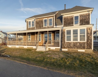 46 Sunset Ave, Hull, Massachusetts, 3 Bedrooms Bedrooms, 7 Rooms Rooms,2 BathroomsBathrooms,Residential,For Sale,Sunset Ave,73457884