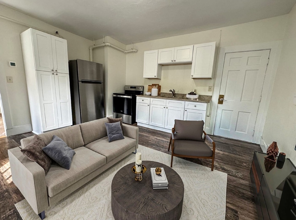 15 Commonwealth, Concord, Massachusetts, 1 Bedroom Bedrooms, 3 Rooms Rooms,1 BathroomBathrooms,Residential Lease,For Rent,Commonwealth,73464873