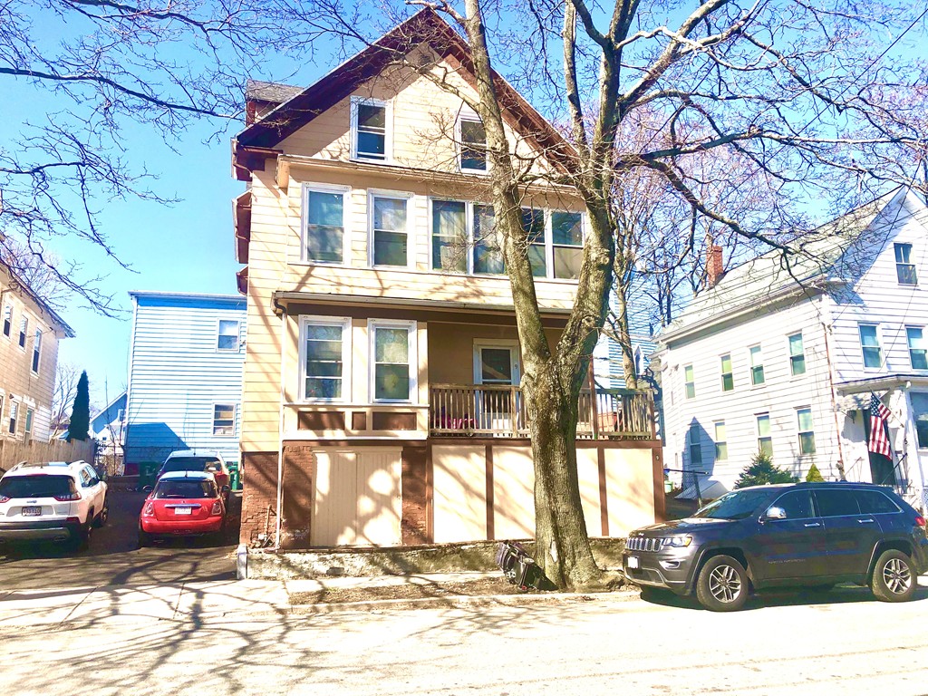 9 Laurel, Lynn, Massachusetts, 2 Bedrooms Bedrooms, 4 Rooms Rooms,1 BathroomBathrooms,Residential Lease,For Rent,Laurel,73464923