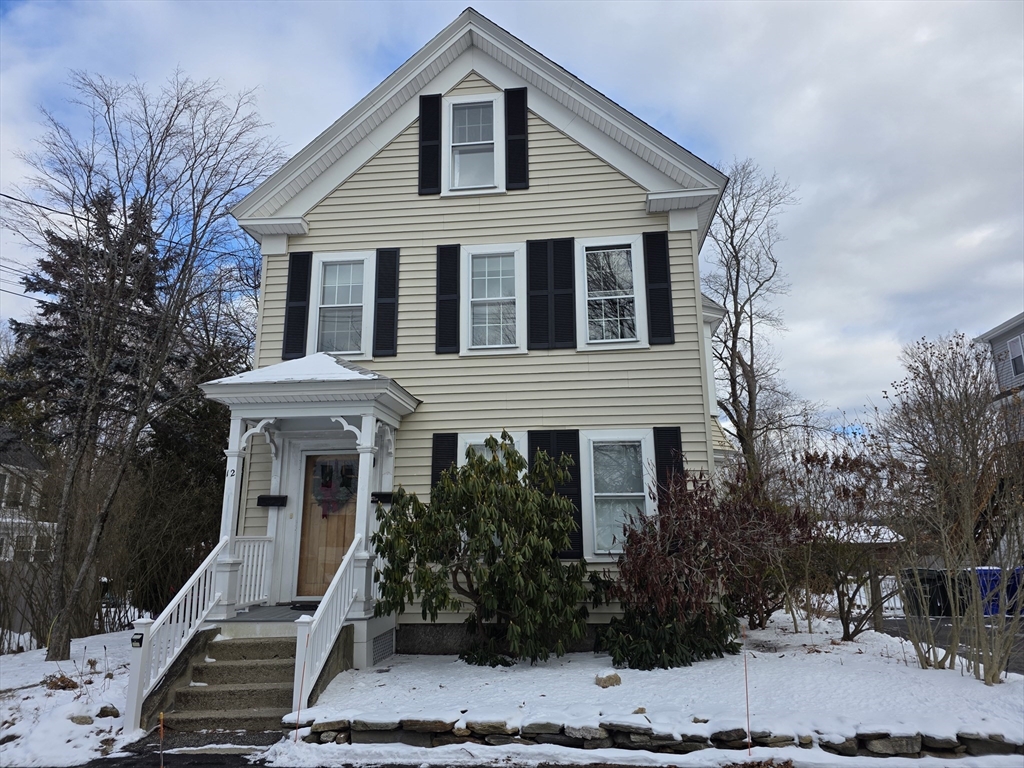 12 Mayhew Street, Hopkinton, Massachusetts, 3 Bedrooms Bedrooms, 7 Rooms Rooms,1 BathroomBathrooms,Residential Lease,For Rent,Mayhew Street,73464924
