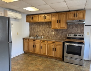 29 Maple St, Attleboro, Massachusetts, 2 Bedrooms Bedrooms, 4 Rooms Rooms,1 BathroomBathrooms,Residential Lease,For Rent,Maple St,73464935