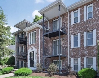 364 Neponset St, Canton, Massachusetts, 2 Bedrooms Bedrooms, 5 Rooms Rooms,1 BathroomBathrooms,Residential Lease,For Rent,Neponset St,73465014