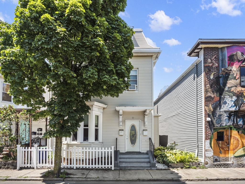 4 George Street, Somerville, Massachusetts, 2 Bedrooms Bedrooms, 5 Rooms Rooms,1 BathroomBathrooms,Residential,For Sale,George Street,73465089