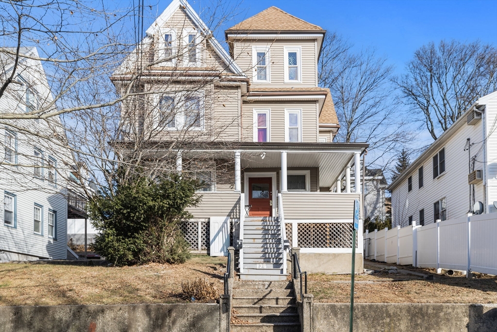 138 Fremont Ave, Everett, Massachusetts, 5 Bedrooms Bedrooms, 13 Rooms Rooms,2 BathroomsBathrooms,Residential Income,For Sale,Fremont Ave,73465098