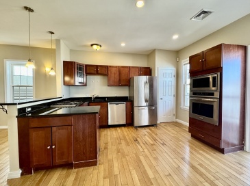 22 Elmore St, Boston, Massachusetts, 2 Bedrooms Bedrooms, 5 Rooms Rooms,2 BathroomsBathrooms,Residential Lease,For Rent,Elmore St,73465114