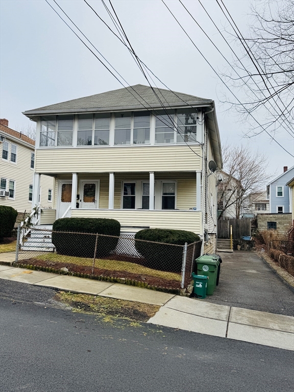 34 Morton St, Watertown, Massachusetts, 2 Bedrooms Bedrooms, 4 Rooms Rooms,1 BathroomBathrooms,Residential Lease,For Rent,Morton St,73465033