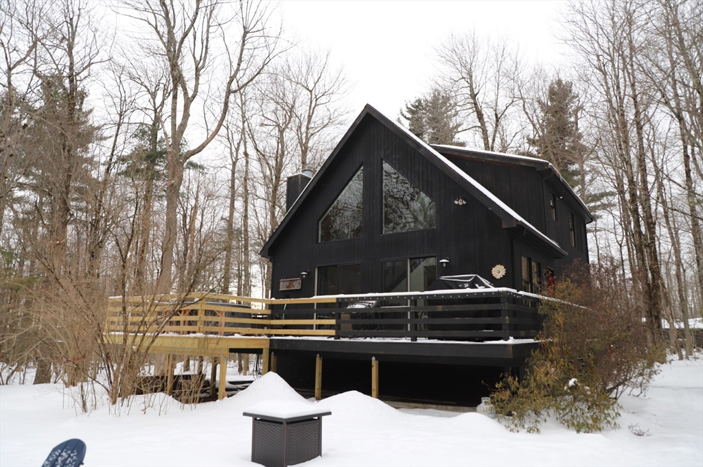 6 Path Road, Tolland, Massachusetts, 4 Bedrooms Bedrooms, 5 Rooms Rooms,2 BathroomsBathrooms,Residential,For Sale,Path Road,73465063