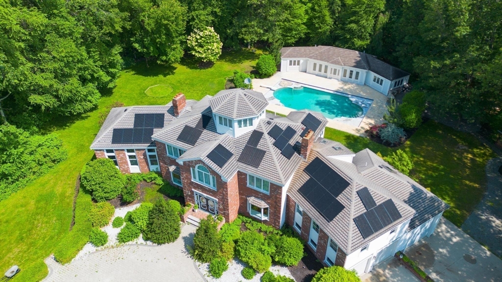 160 Thayer St, Millville, Massachusetts, 4 Bedrooms Bedrooms, 10 Rooms Rooms,4.5 BathroomsBathrooms,Residential,For Sale,Thayer St,73395902