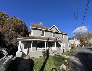 39 Circular Ave, Pittsfield, Massachusetts, 4 Bedrooms Bedrooms, 10 Rooms Rooms,2 BathroomsBathrooms,Residential Income,For Sale,Circular Ave,73447379