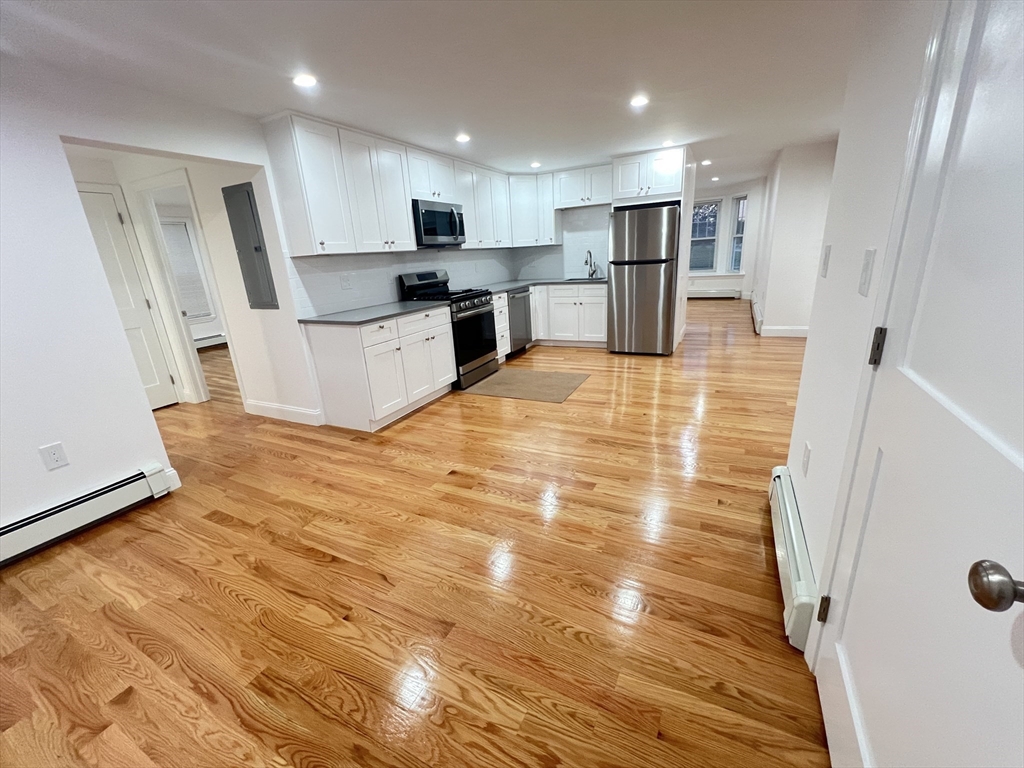 50 Conant Street, Danvers, Massachusetts, 3 Bedrooms Bedrooms, 6 Rooms Rooms,2 BathroomsBathrooms,Residential Lease,For Rent,Conant Street,73465133