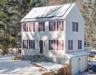 17 Fieldcrest Drive, East Bridgewater, Massachusetts, 3 Bedrooms Bedrooms, 6 Rooms Rooms,2.5 BathroomsBathrooms,Residential,For Sale,Fieldcrest Drive,73464930