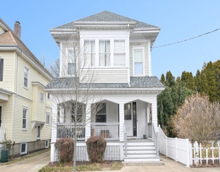 265 Maple St, New Bedford, Massachusetts, 4 Bedrooms Bedrooms, 9 Rooms Rooms,2 BathroomsBathrooms,Residential,For Sale,Maple St,73465145