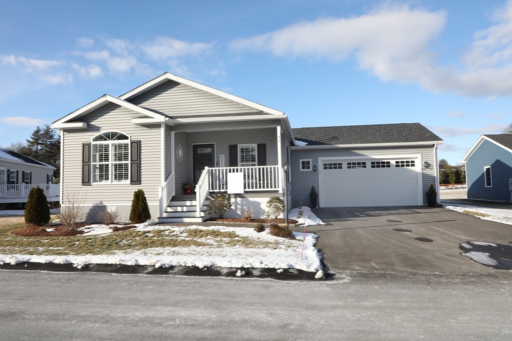 96 Sycamore Lane, Taunton, Massachusetts, 2 Bedrooms Bedrooms, 6 Rooms Rooms,2 BathroomsBathrooms,Residential,For Sale,Sycamore Lane,73465170