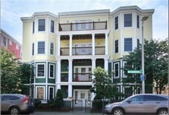 4048 Washington Street, Boston, Massachusetts, 2 Bedrooms Bedrooms, 4 Rooms Rooms,2 BathroomsBathrooms,Residential Lease,For Rent,Washington Street,73465184