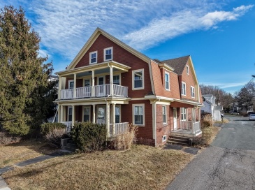 123-125 N Franklin St, Holbrook, Massachusetts, 8 Bedrooms Bedrooms, 14 Rooms Rooms,2 BathroomsBathrooms,Residential Income,For Sale,N Franklin St,73465176