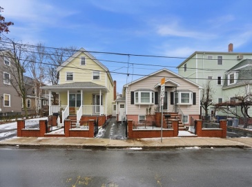 71-73 Oak St, Somerville, Massachusetts, 8 Bedrooms Bedrooms, 16 Rooms Rooms,6 BathroomsBathrooms,Residential Income,For Sale,Oak St,73465238