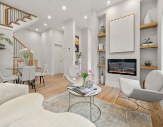 2202 Commonwealth Ave, Newton, Massachusetts, 3 Bedrooms Bedrooms, 5 Rooms Rooms,3.5 BathroomsBathrooms,Residential,For Sale,Commonwealth Ave,73465168